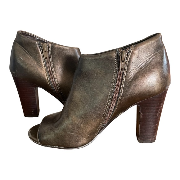Nine West Boots Womens 7.5 Ankle Booties Heels Side Zipper Gold Leather Peep Toe - Picture 5 of 11